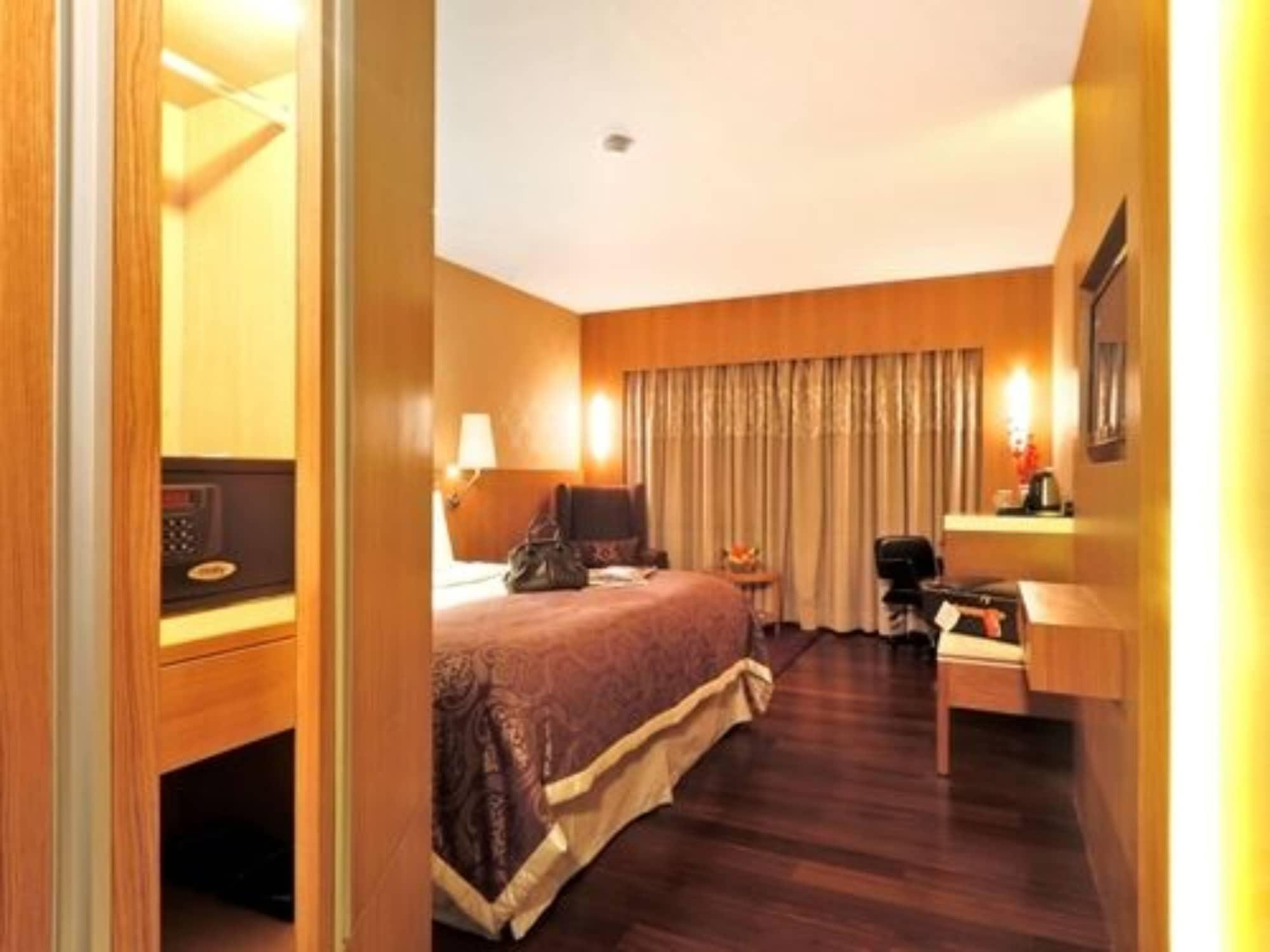 Hotel Bawa International Mumbai Luaran gambar