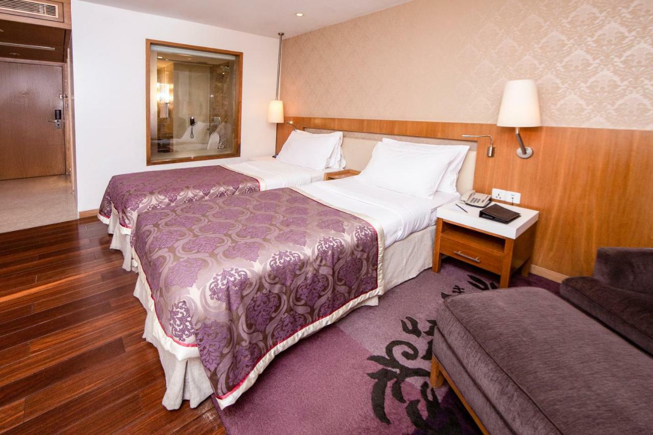 Hotel Bawa International Mumbai Luaran gambar
